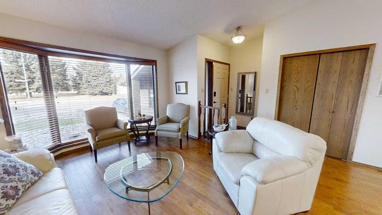42 Ridgewood Boulevard W — photo 3