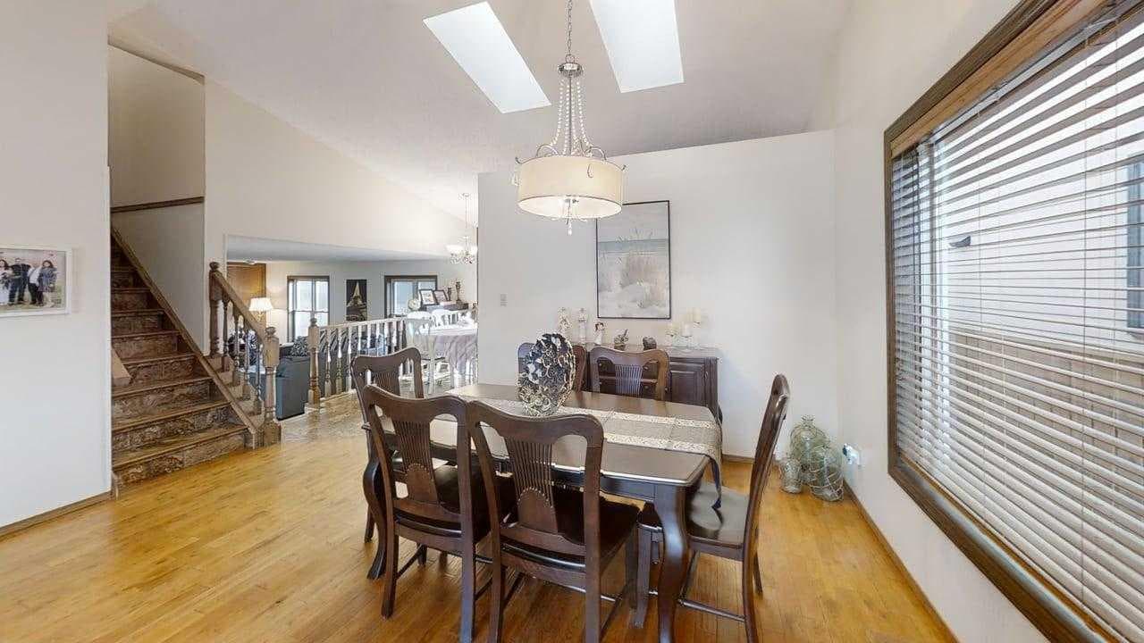 42 Ridgewood Boulevard W — photo 5
