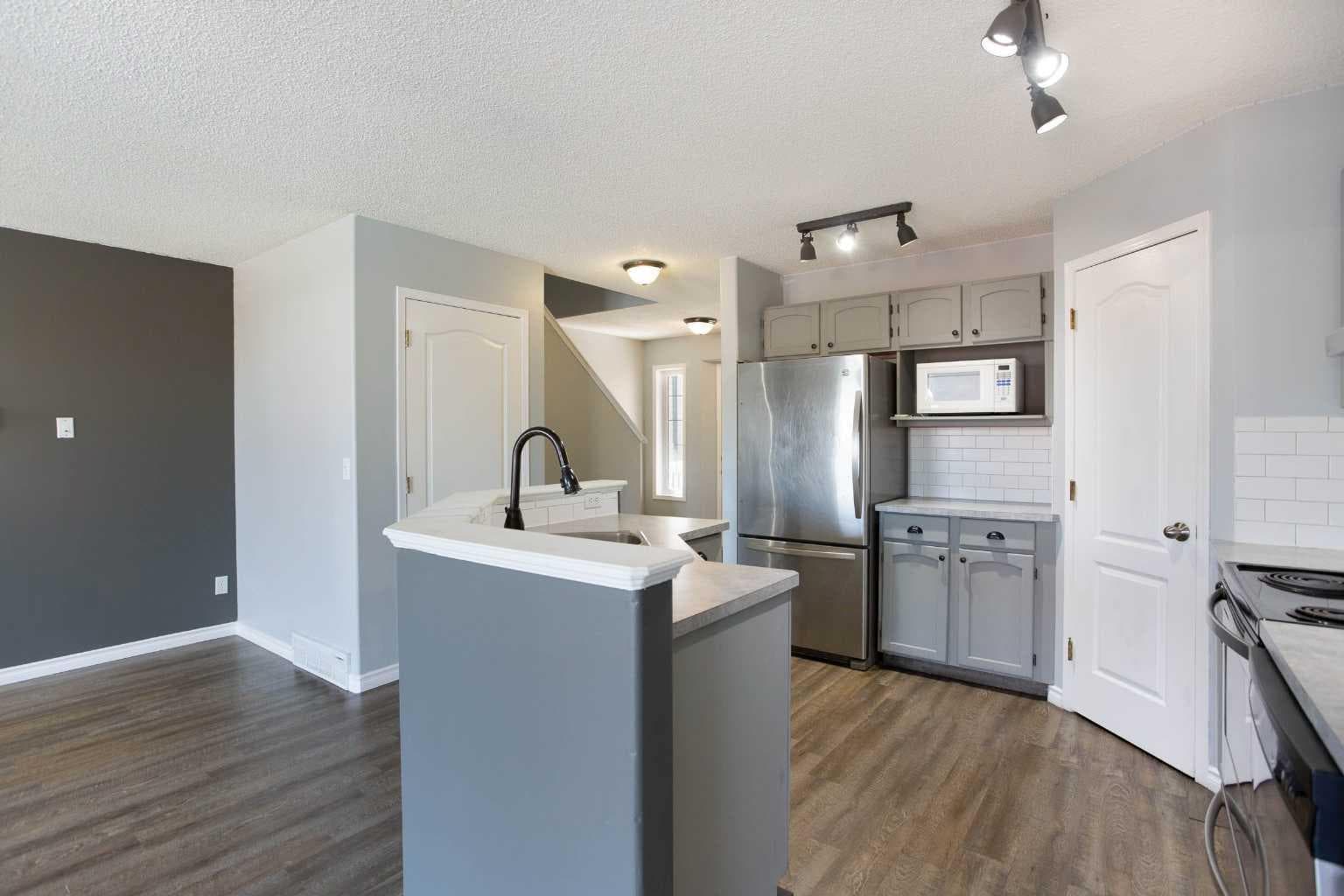 7269 Laguna Way NE — photo 5