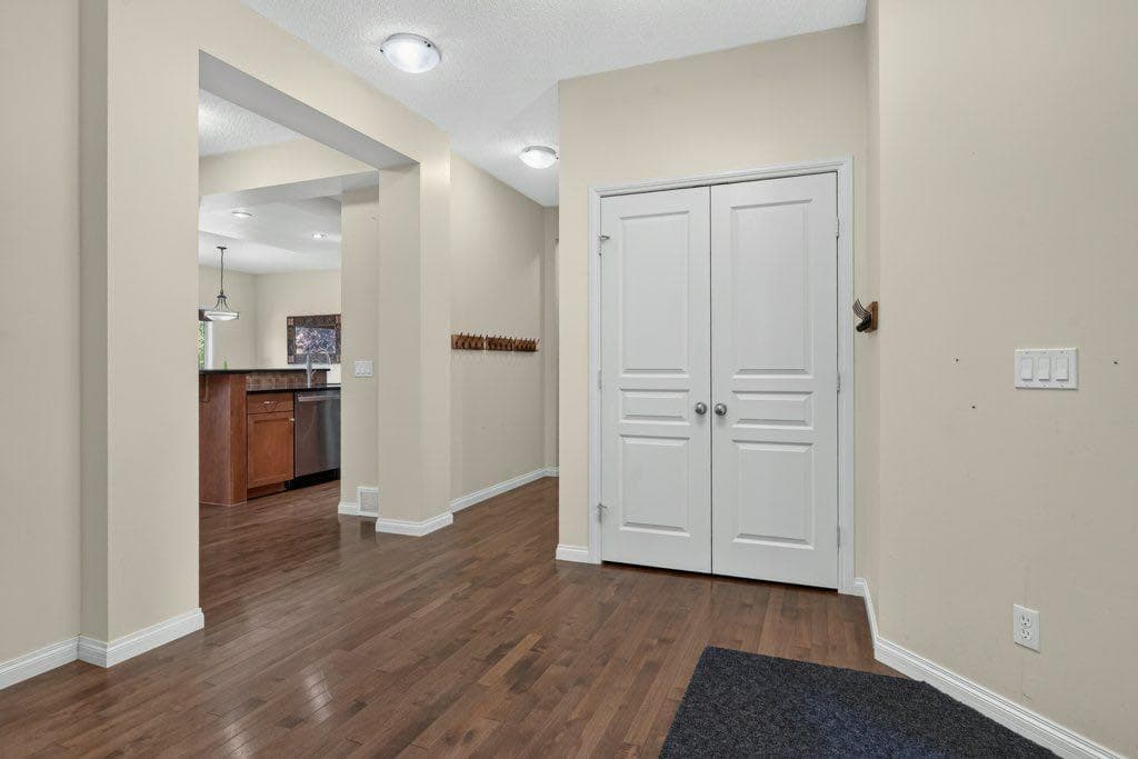 164 ASPENMERE Close — photo 3