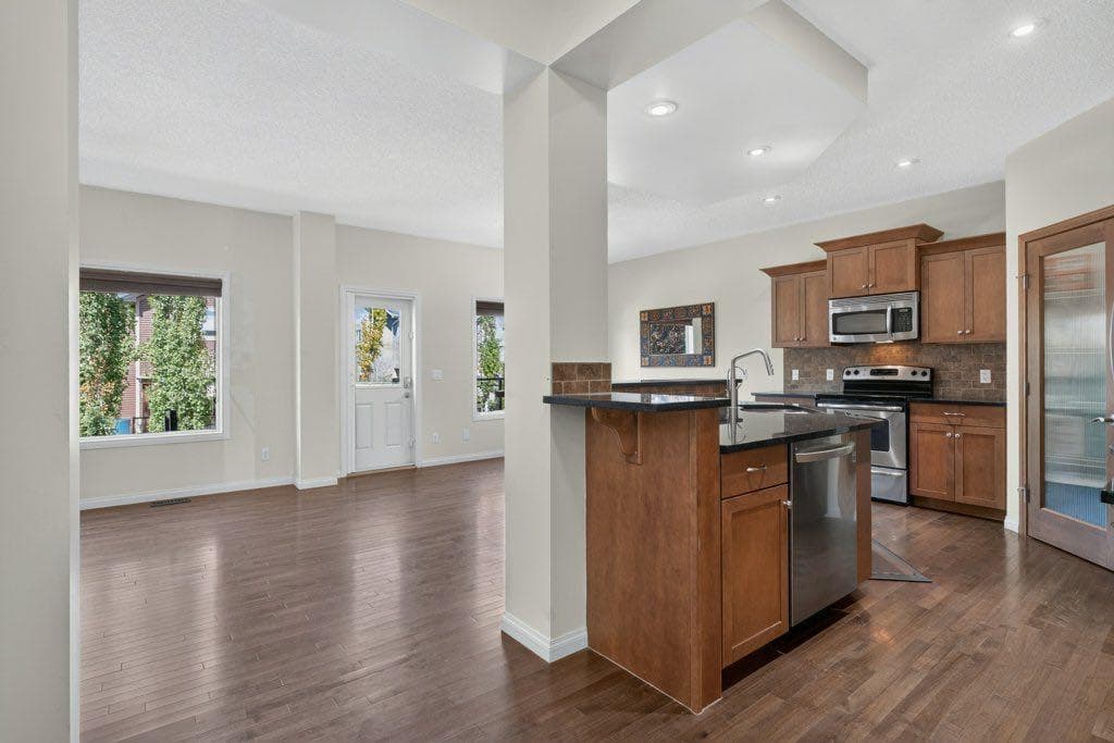 164 ASPENMERE Close — photo 4