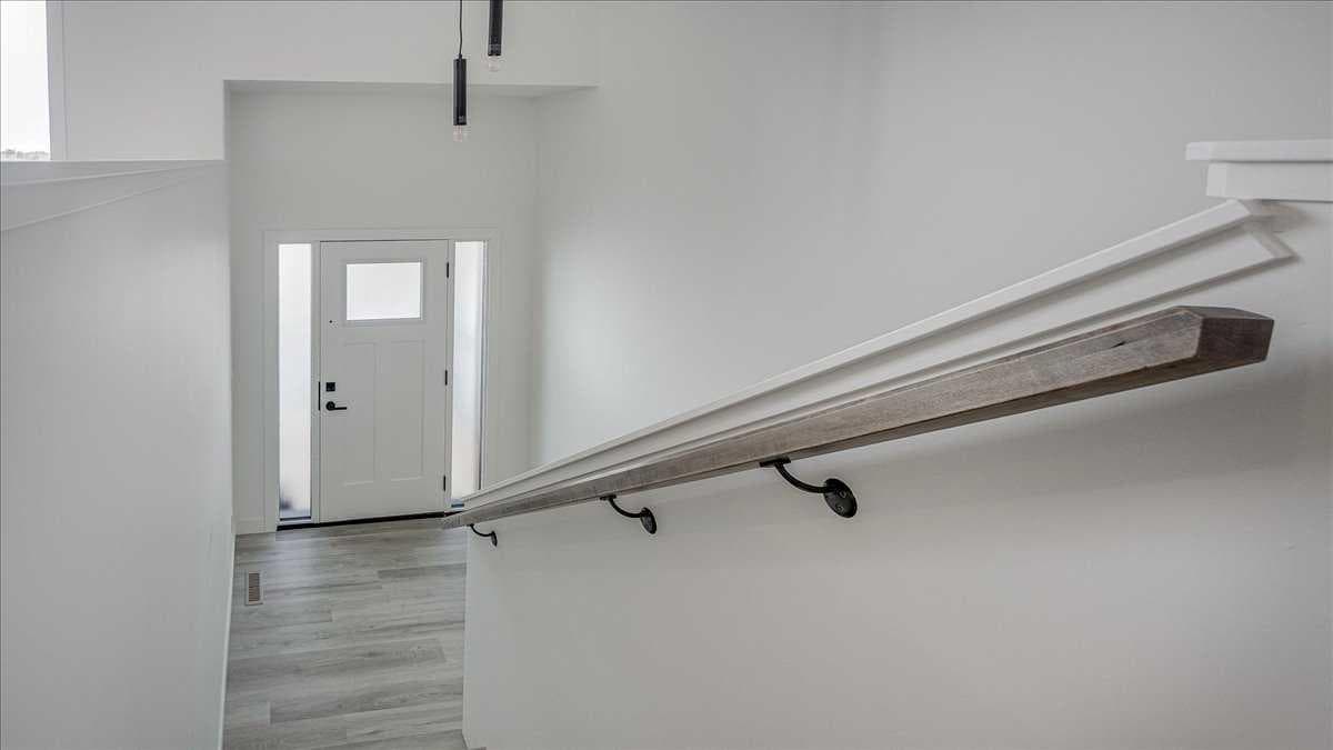 210 Athens Road — photo 2