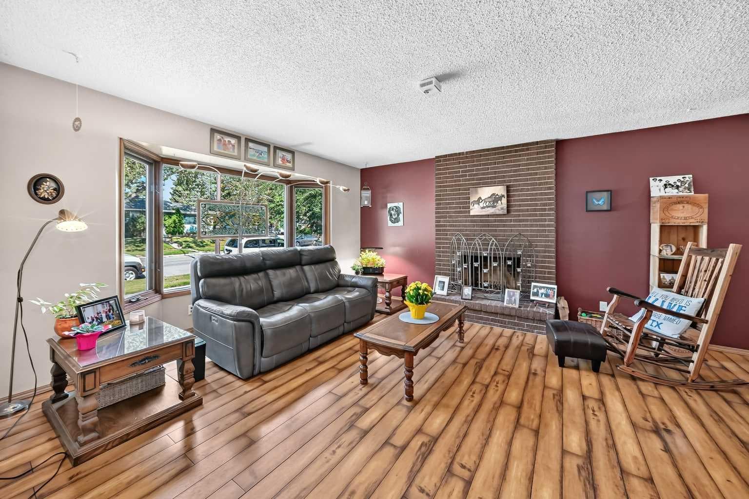 6432 Rundlehorn Drive NE — photo 3