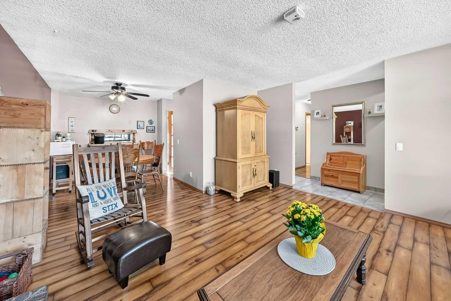 6432 Rundlehorn Drive NE — photo 5