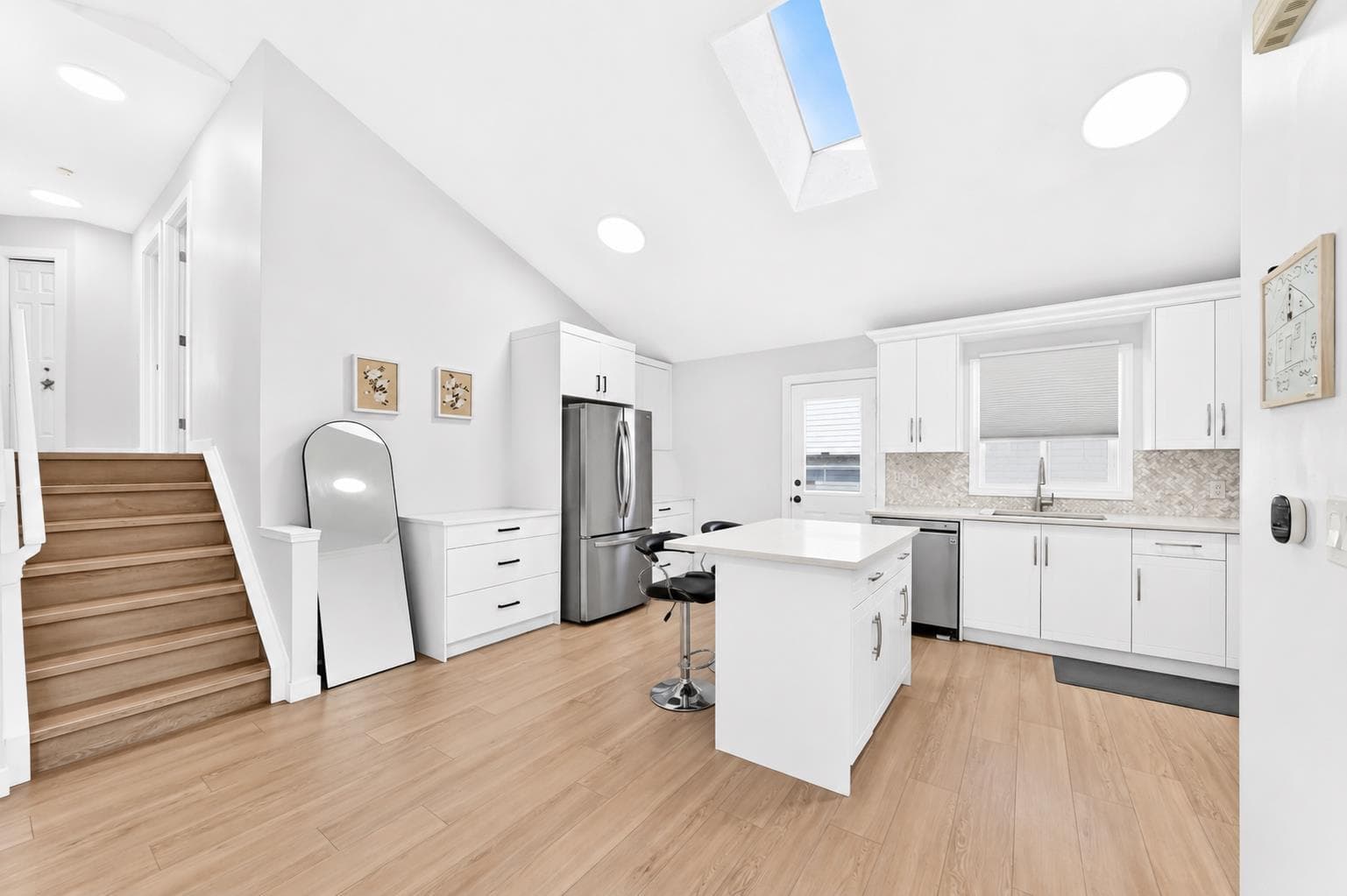 315 Appleglen Place SE — photo 3