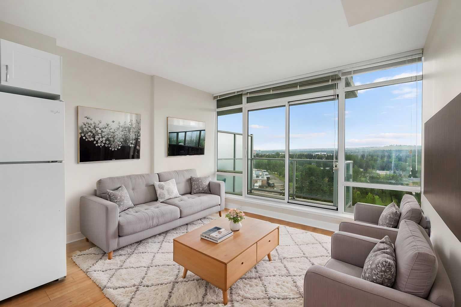 811, 30 Brentwood Common NW — photo 3