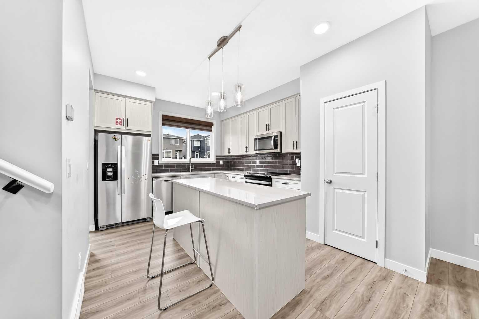 164 Langwell Common SE — photo 2