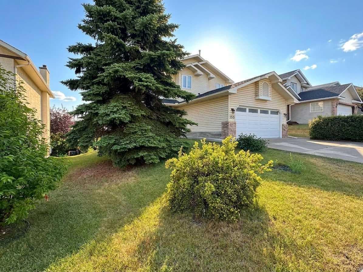 153 Hawkdale Circle NW — photo 2