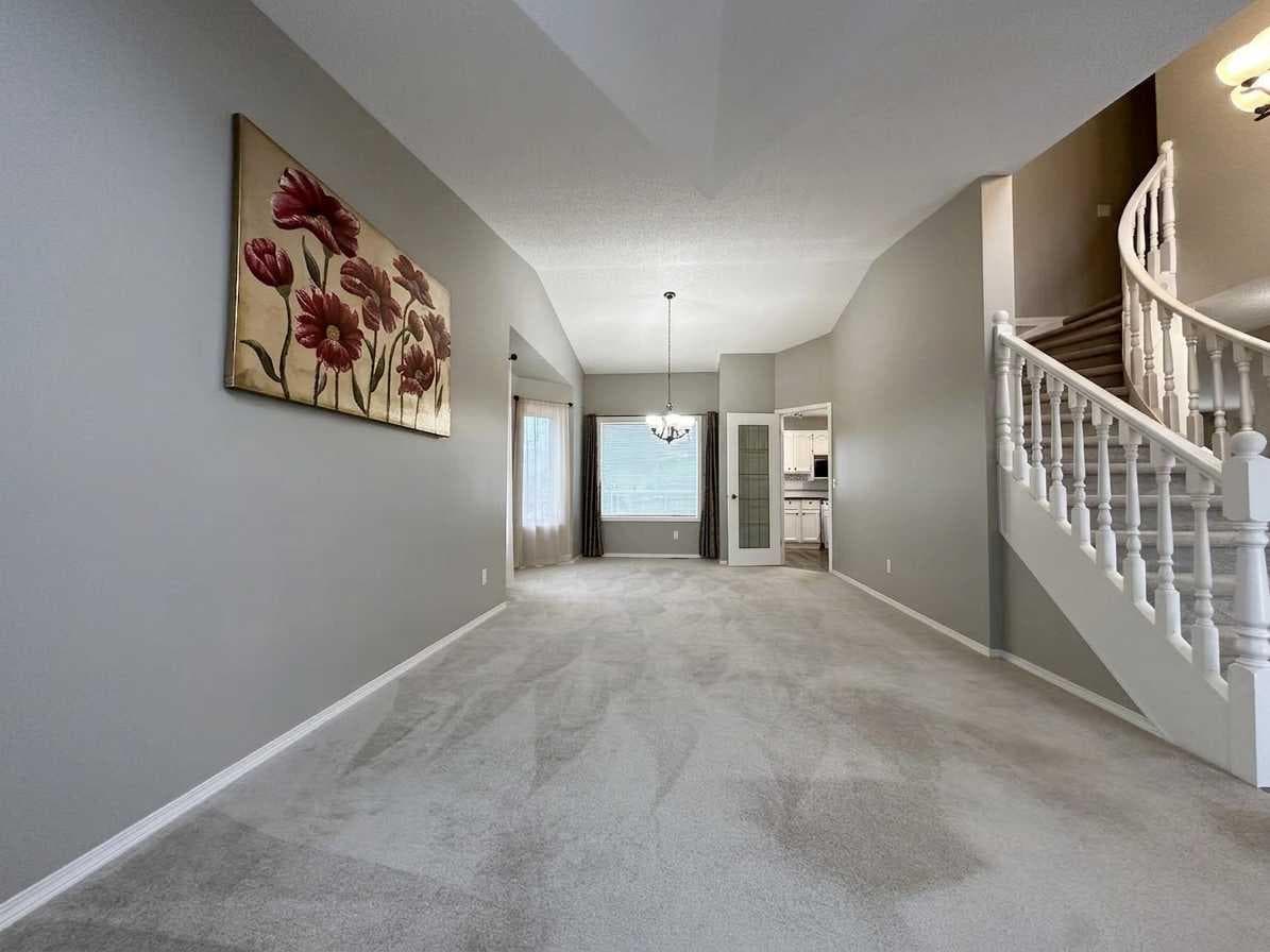 153 Hawkdale Circle NW — photo 5