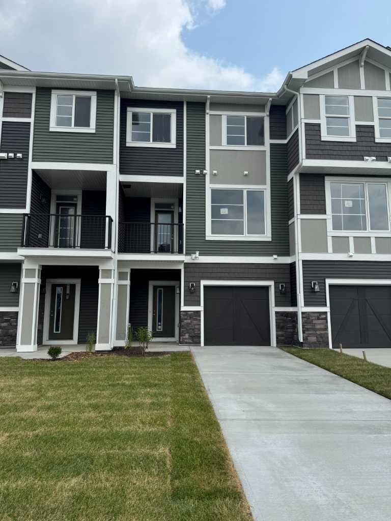 12 Waterford Glen — photo 1