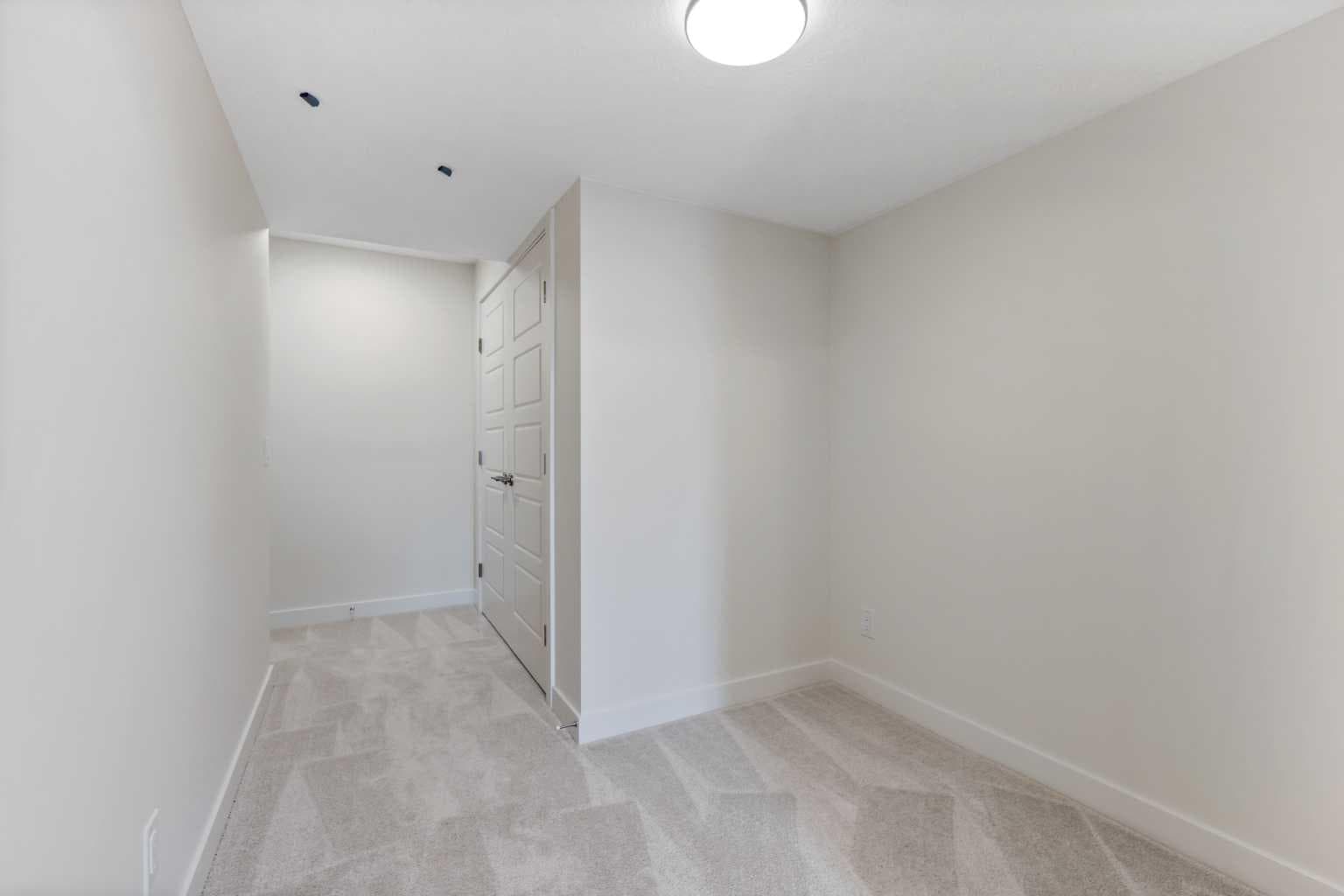 12 Waterford Glen — photo 5