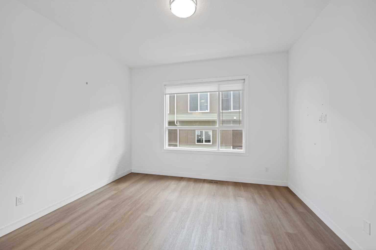 209, 101 Panatella Square NW — photo 3