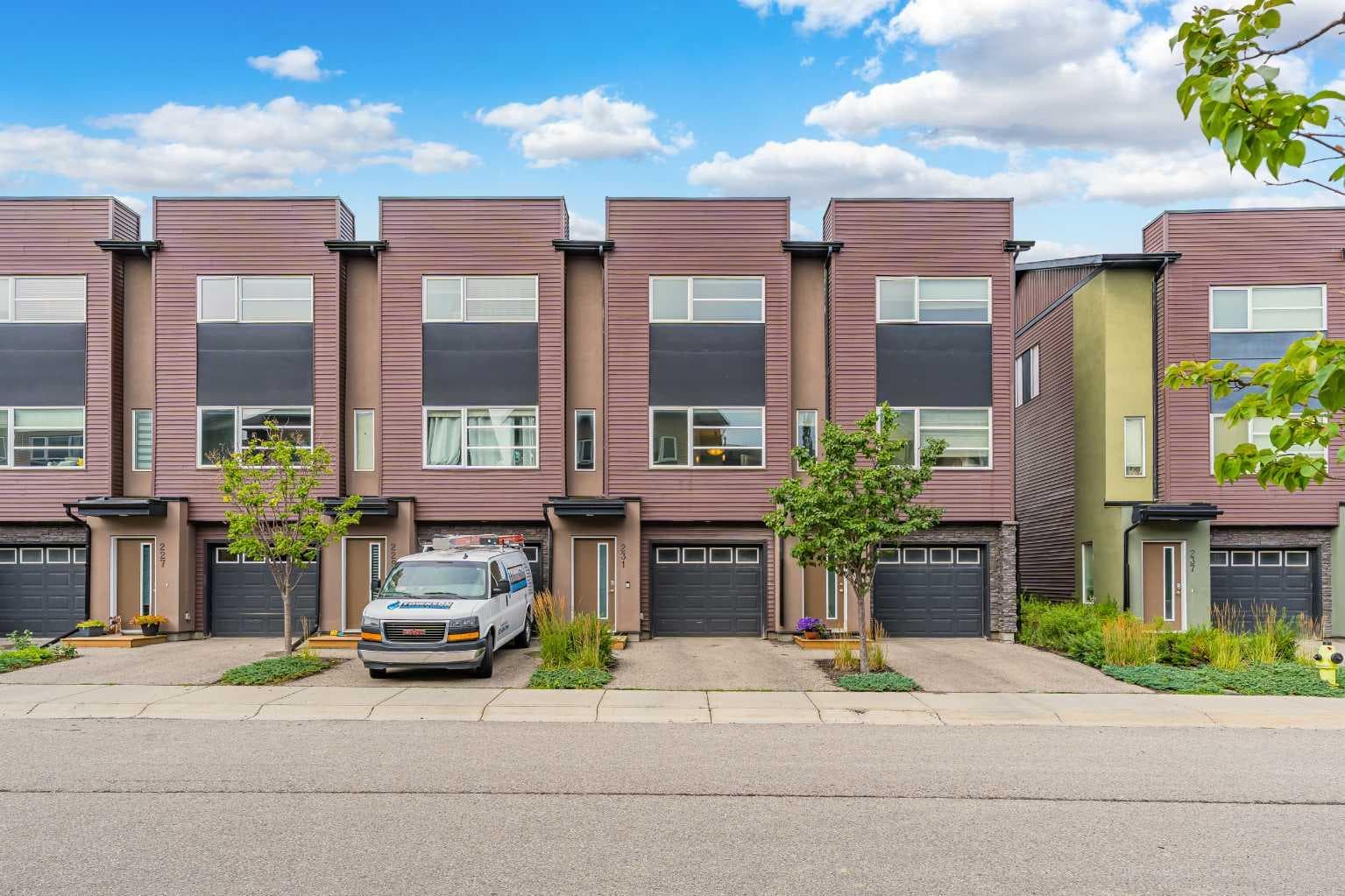 231 Covecreek Circle NE — photo 1