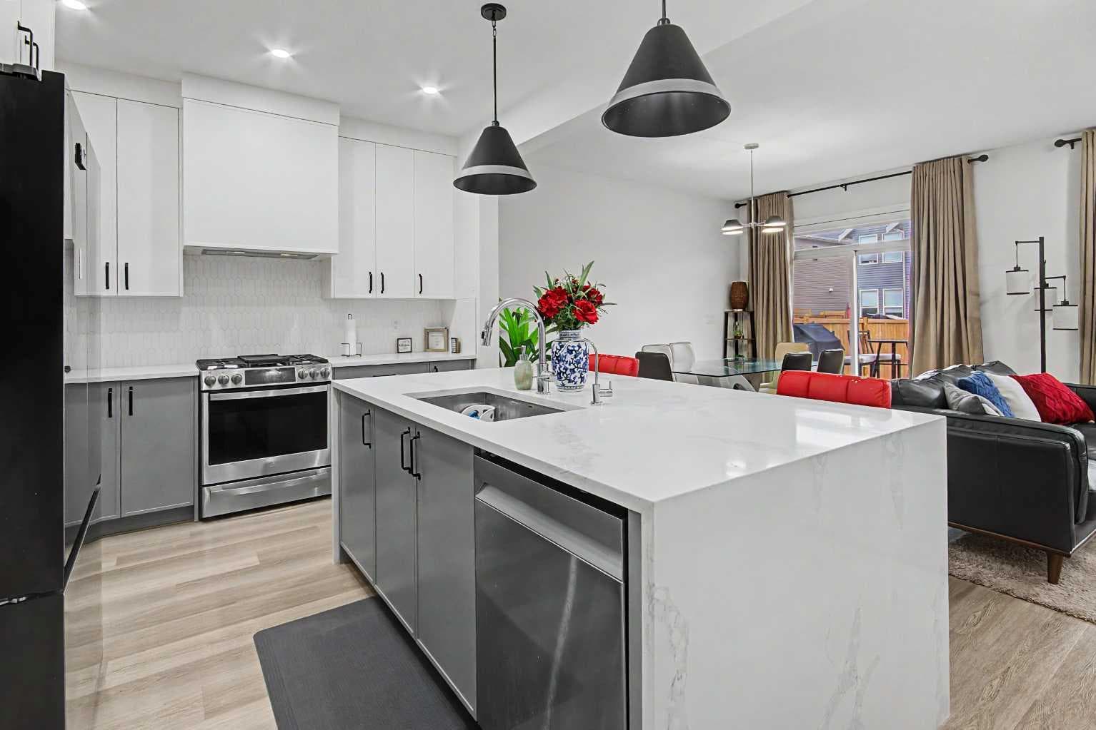 67 Copperhead Grove SE — photo 3