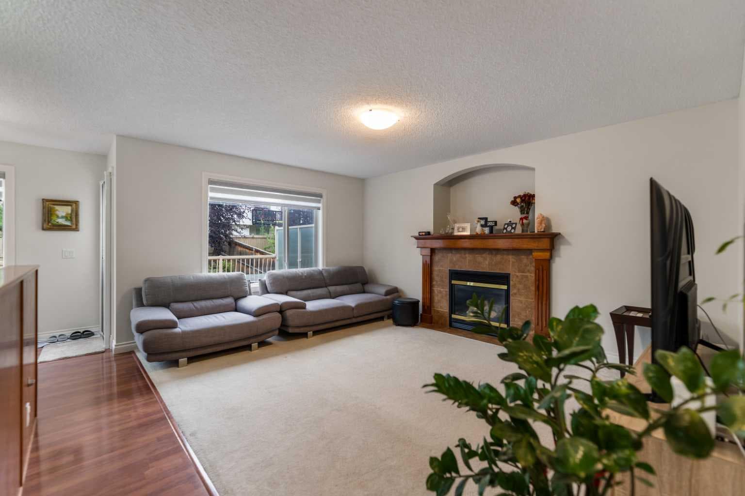 10 Evansmeade Manor NW — photo 5