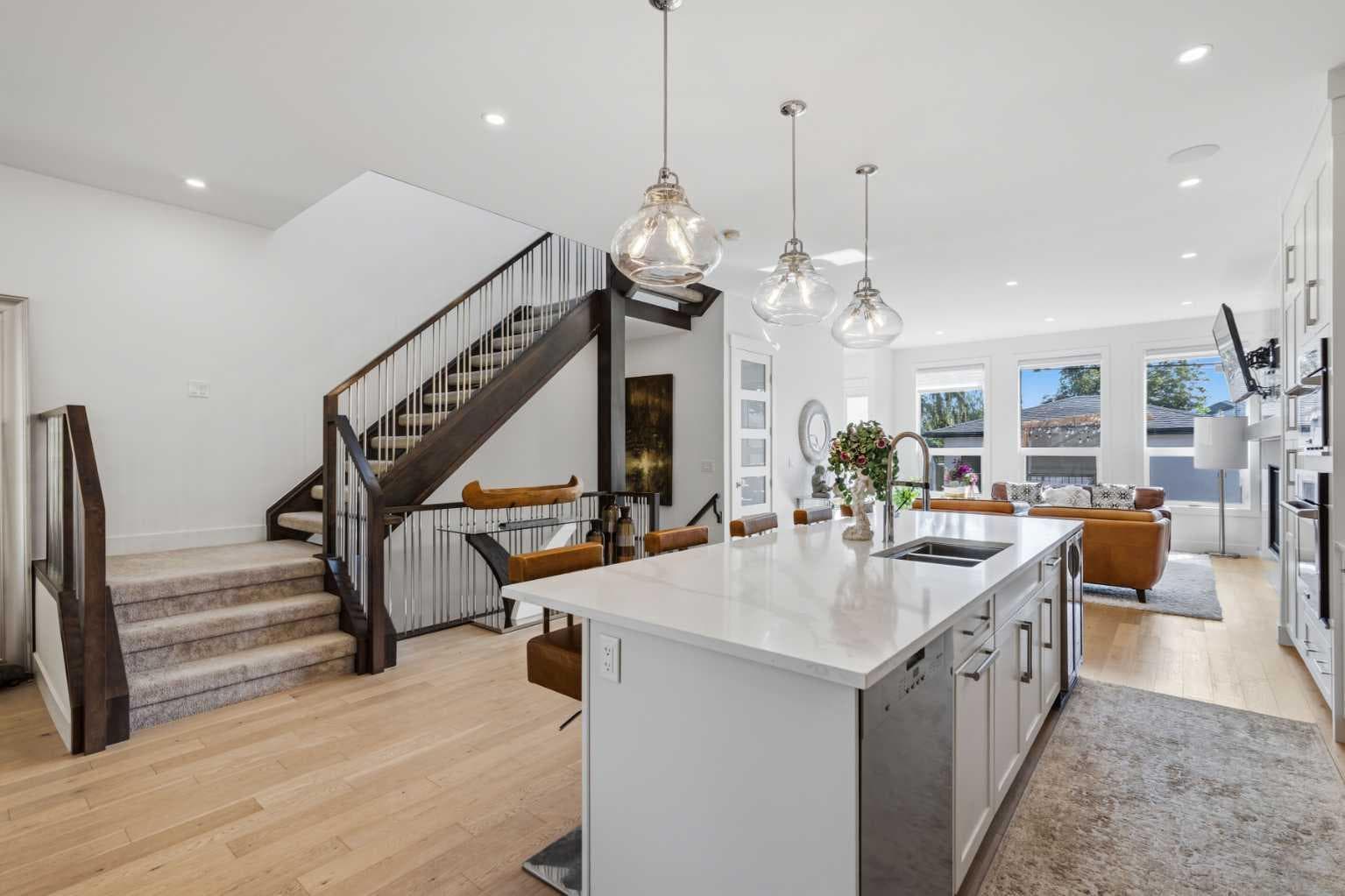 3308 2 Street NW — photo 1