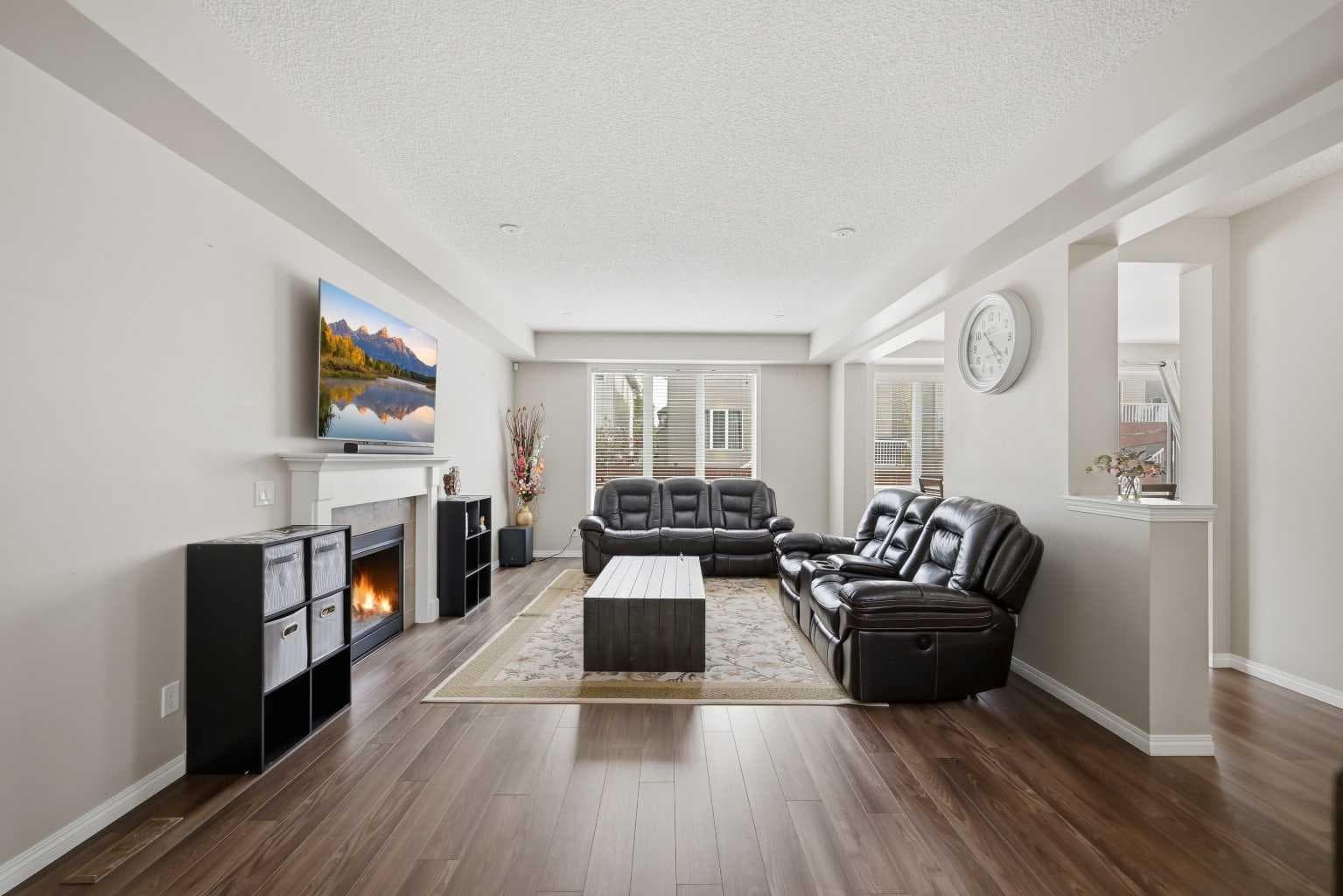 146 Windwood Grove SW — photo 3
