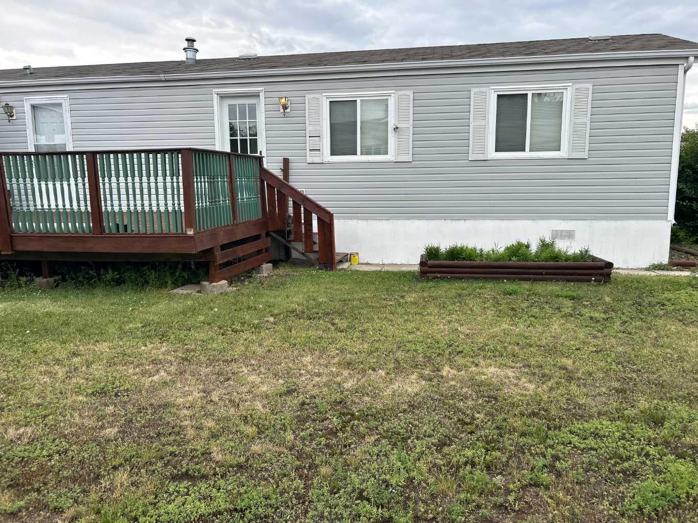 109 Meadowlake Close E — photo 3