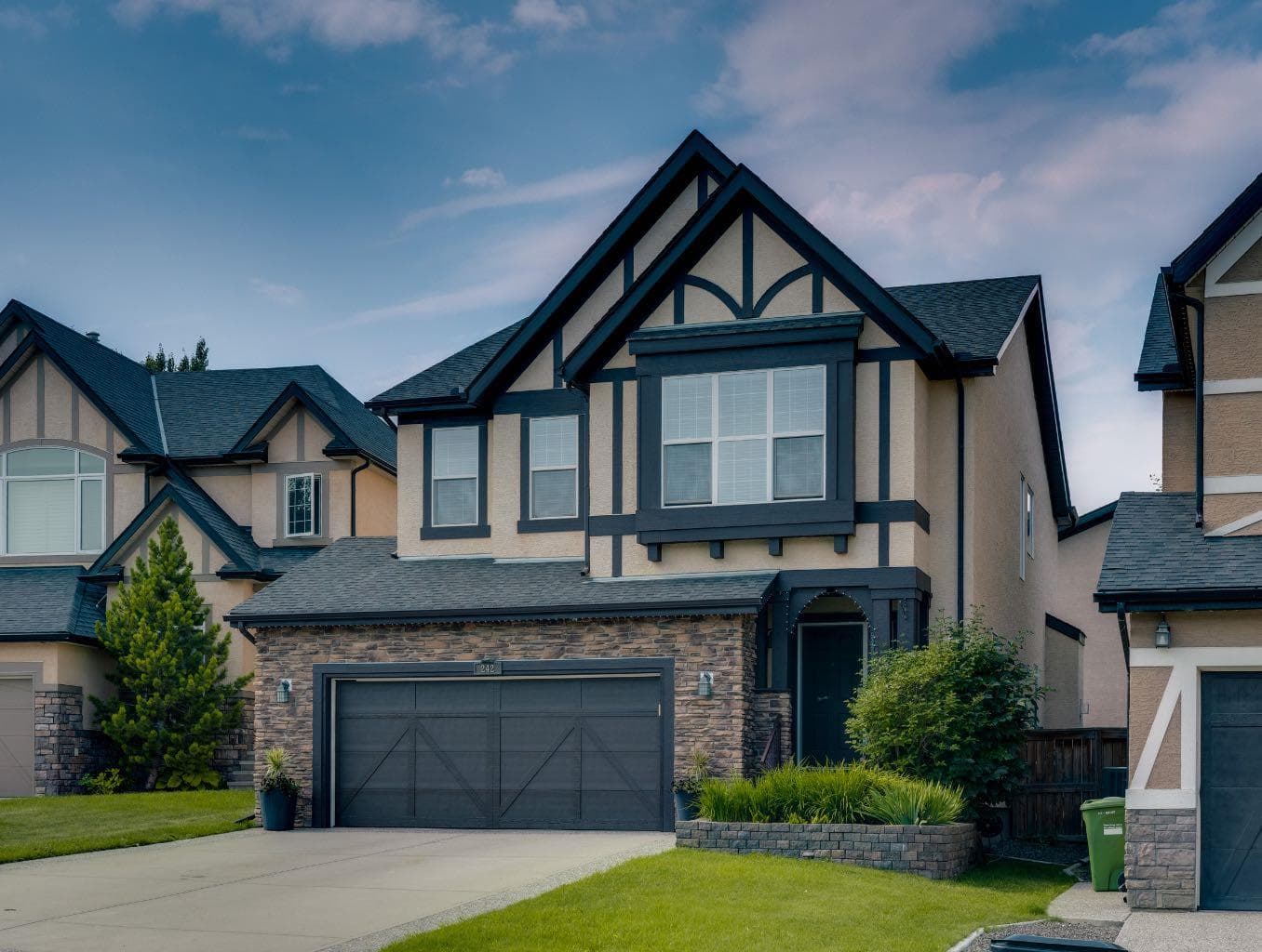 Detached in Valley Ridge