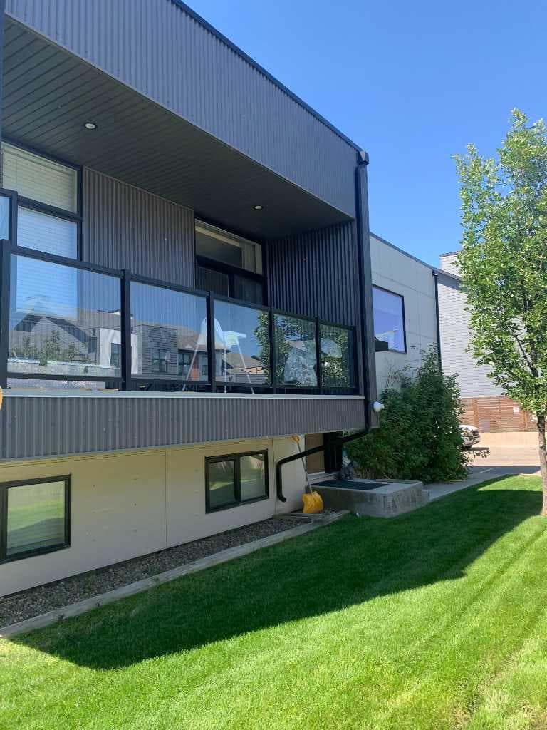 901, 35 Aquitania Circle W — photo 1