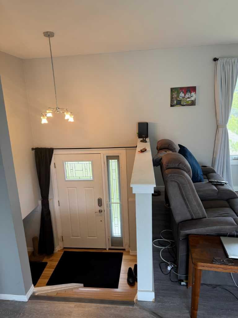 1539 4 Avenue NE — photo 3