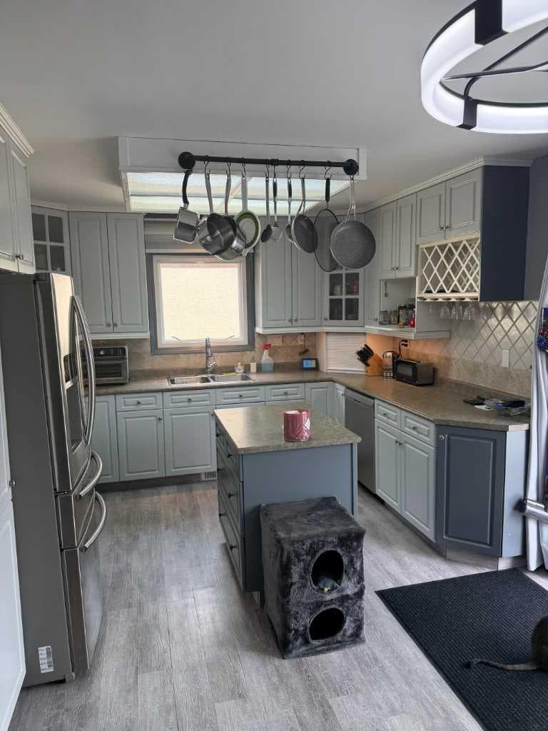 1539 4 Avenue NE — photo 4
