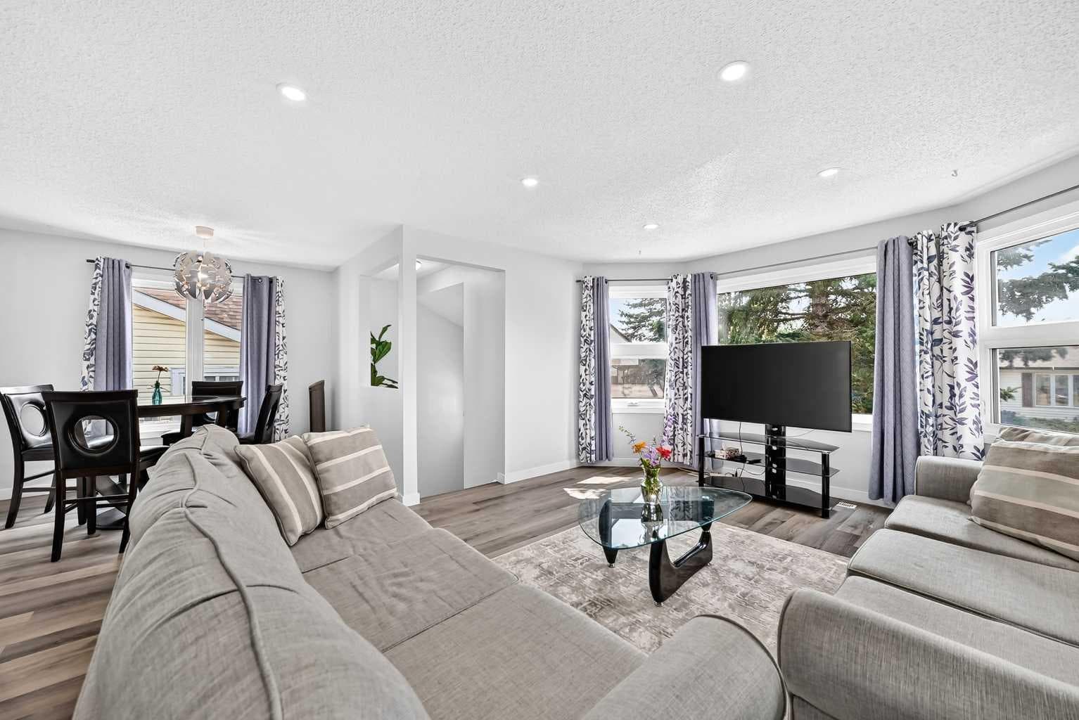 76 aberfoyle Close NE — photo 5