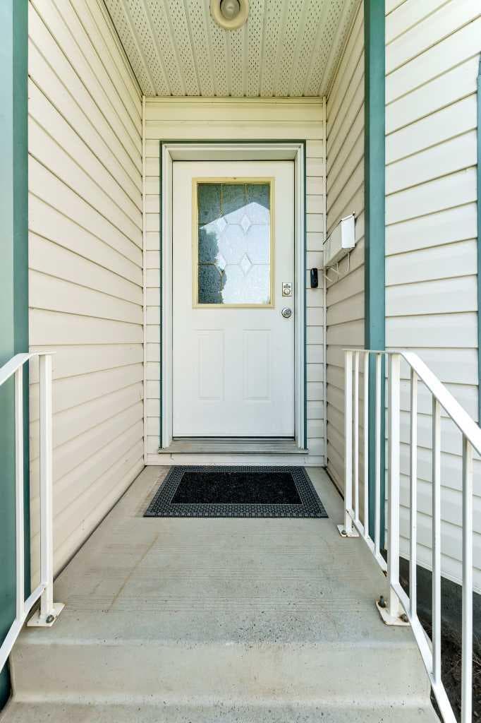 402 Stratton Way SE — photo 4