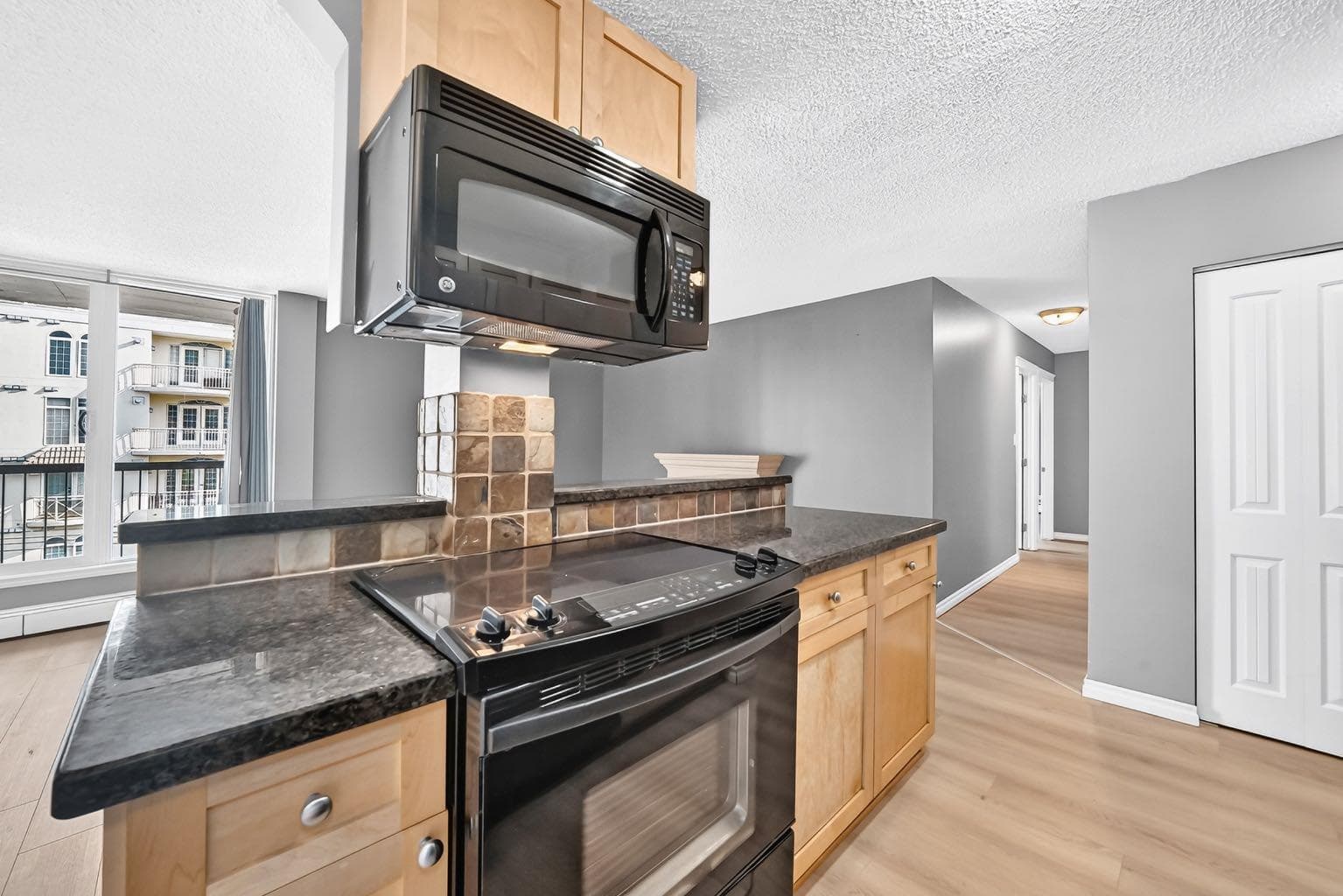 501, 1312 13 Avenue SW — photo 4