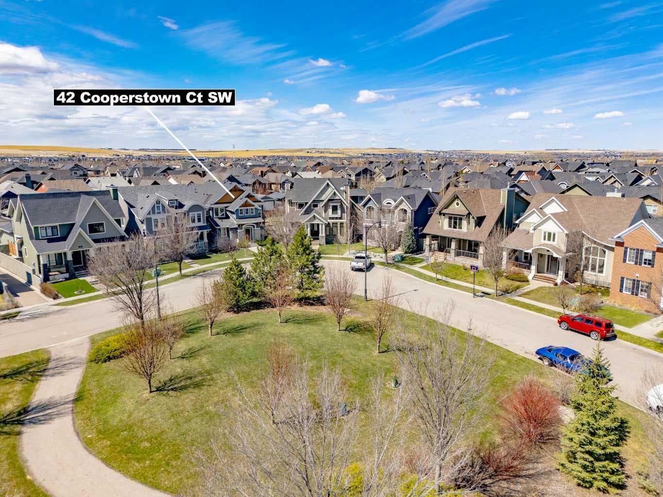 42 Cooperstown Court SW — photo 3