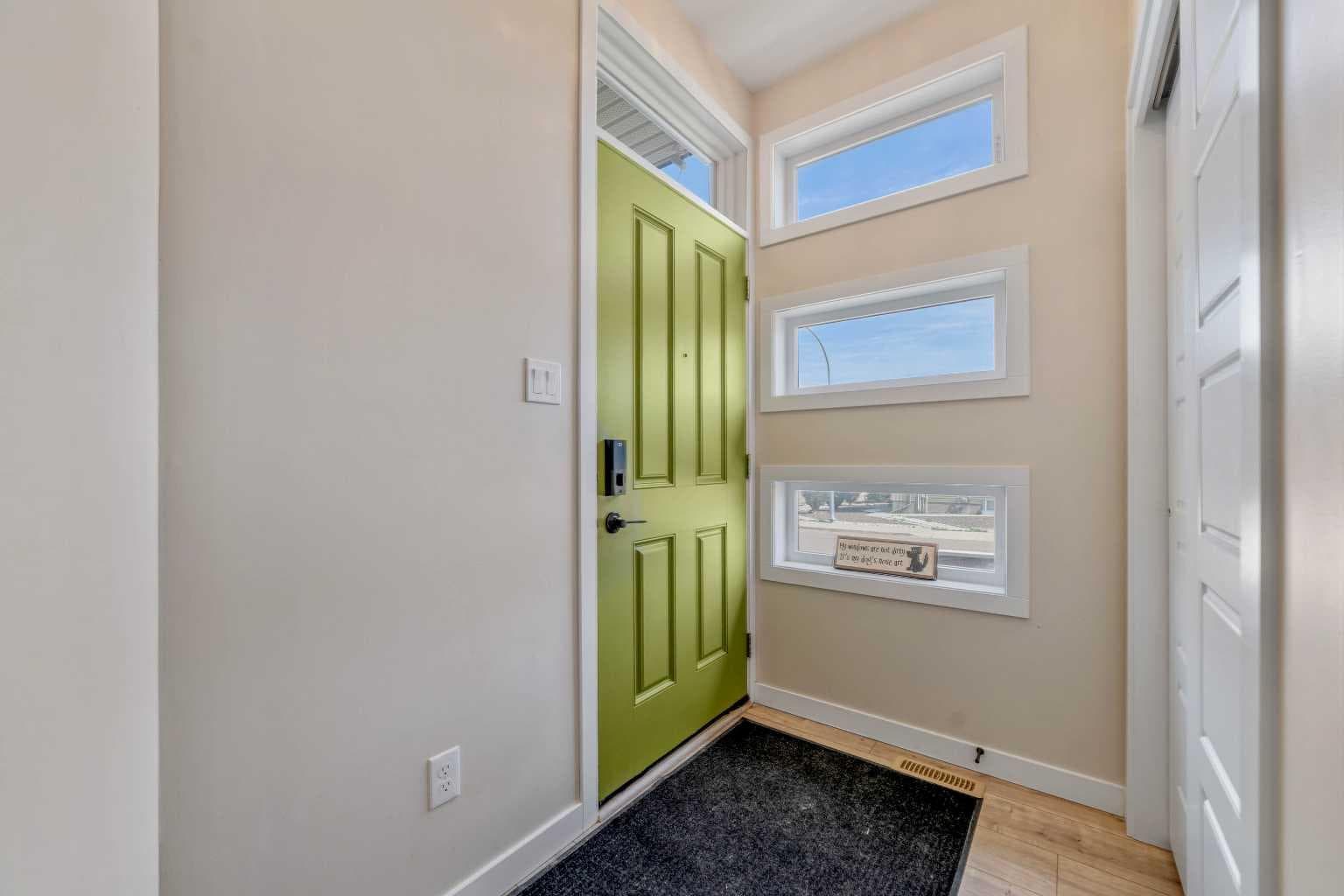 648 Aquitania Boulevard W — photo 3