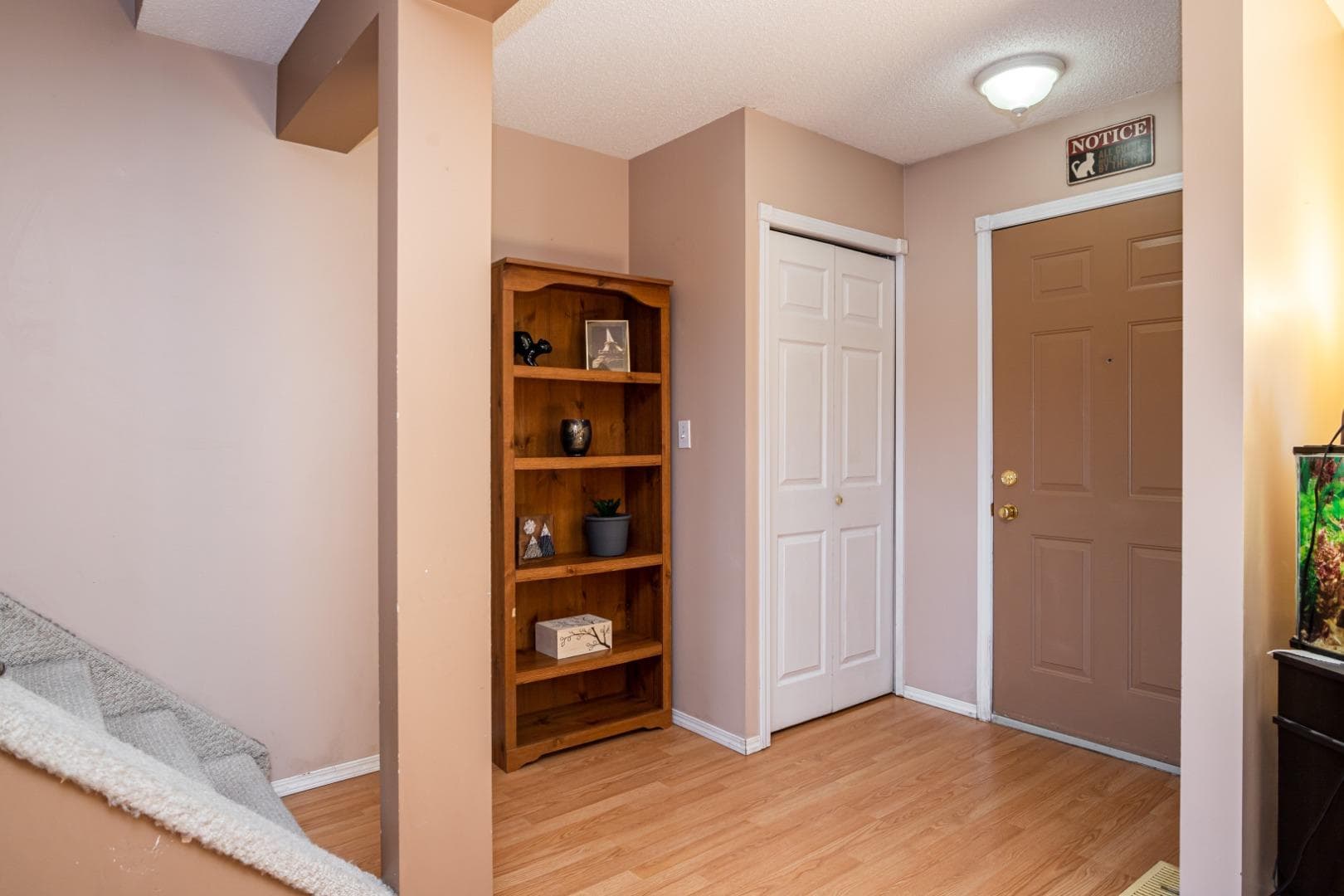 24 Ellenwood Drive — photo 2