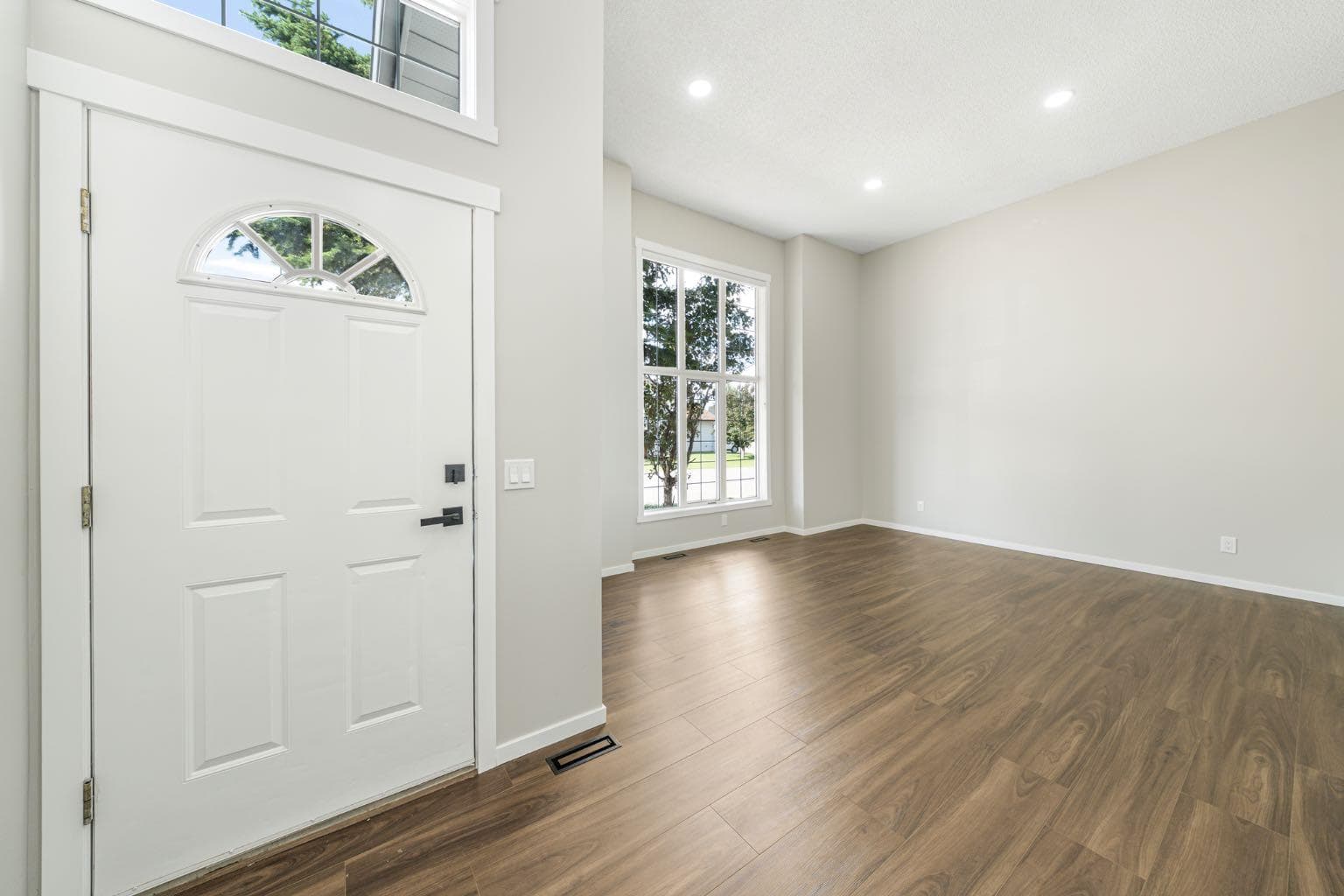 190 Coverdale Road NE — photo 3