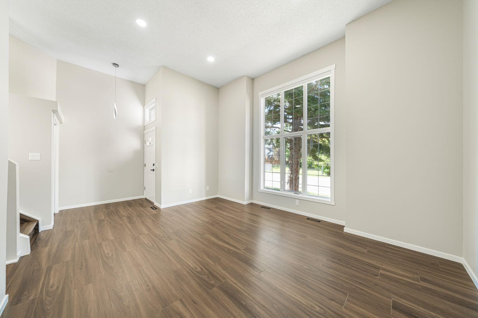 190 Coverdale Road NE — photo 5