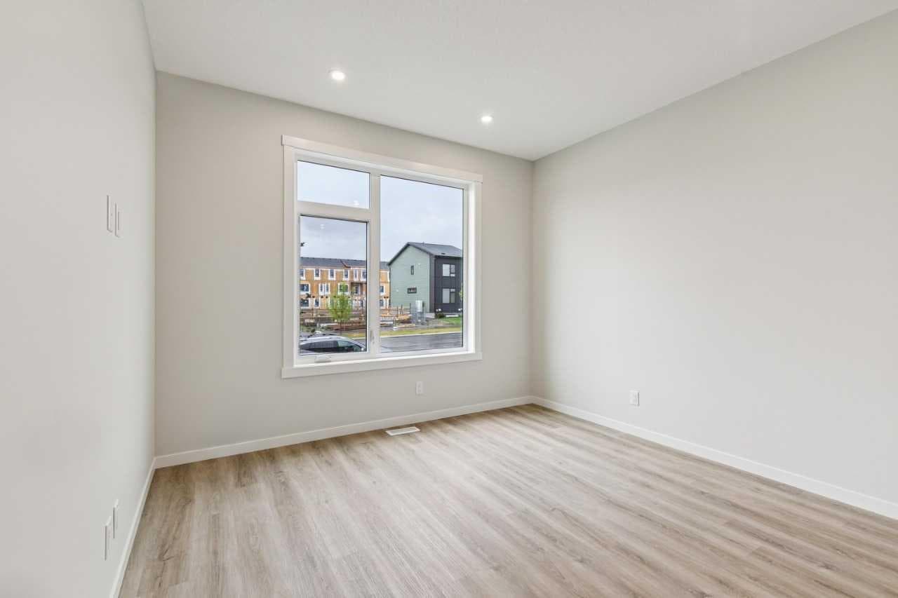 233 Vantage Drive — photo 4