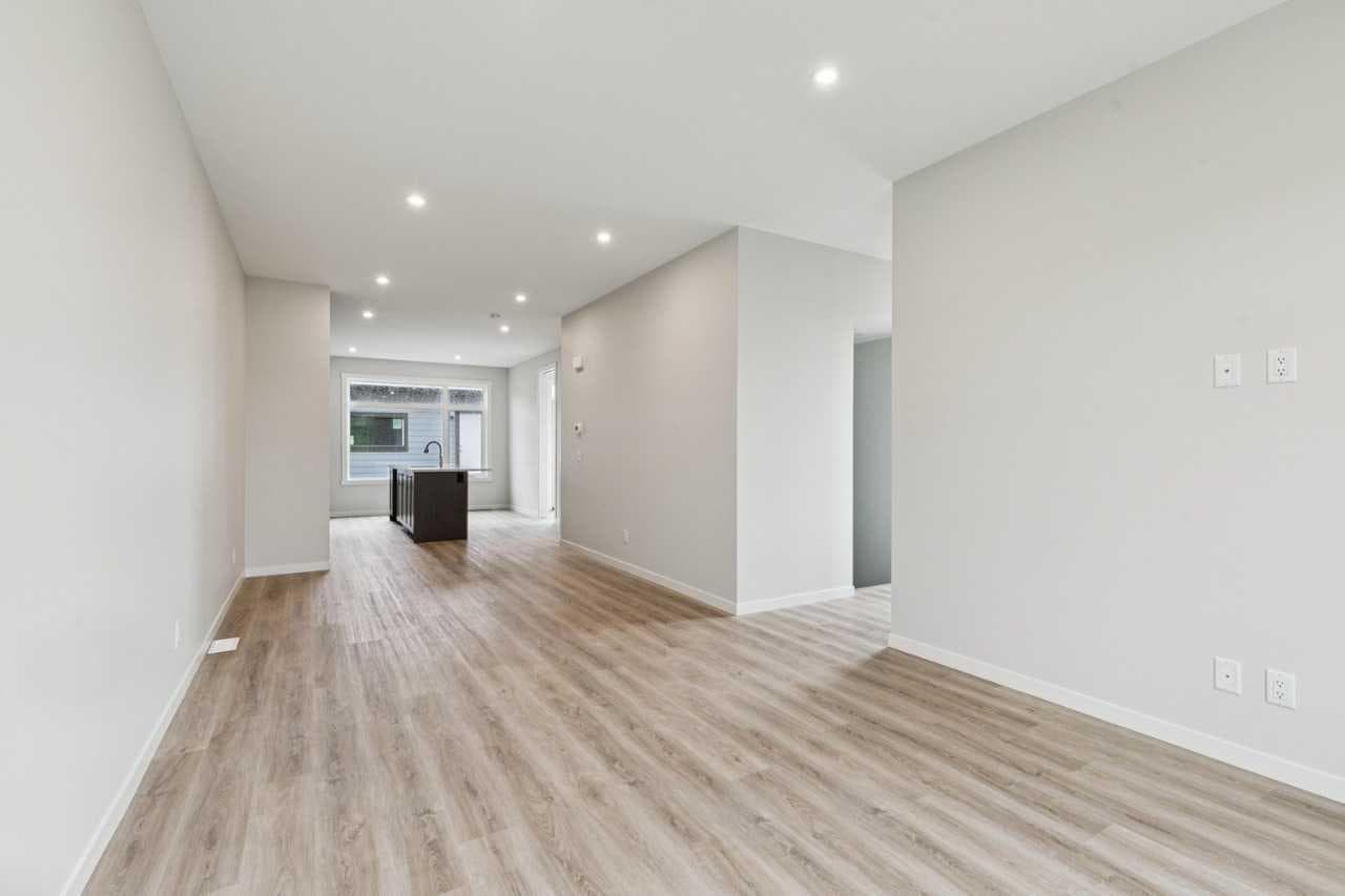 233 Vantage Drive — photo 5