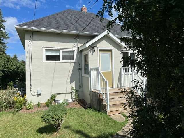 5818 51 Avenue — photo 2