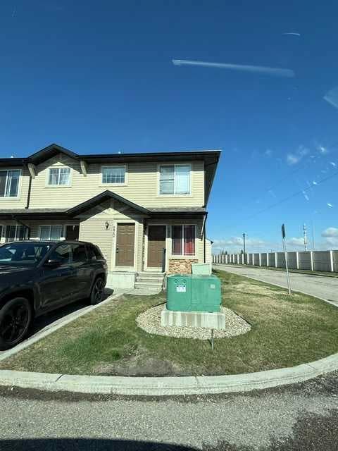270 Saddlebrook Point NE — photo 1