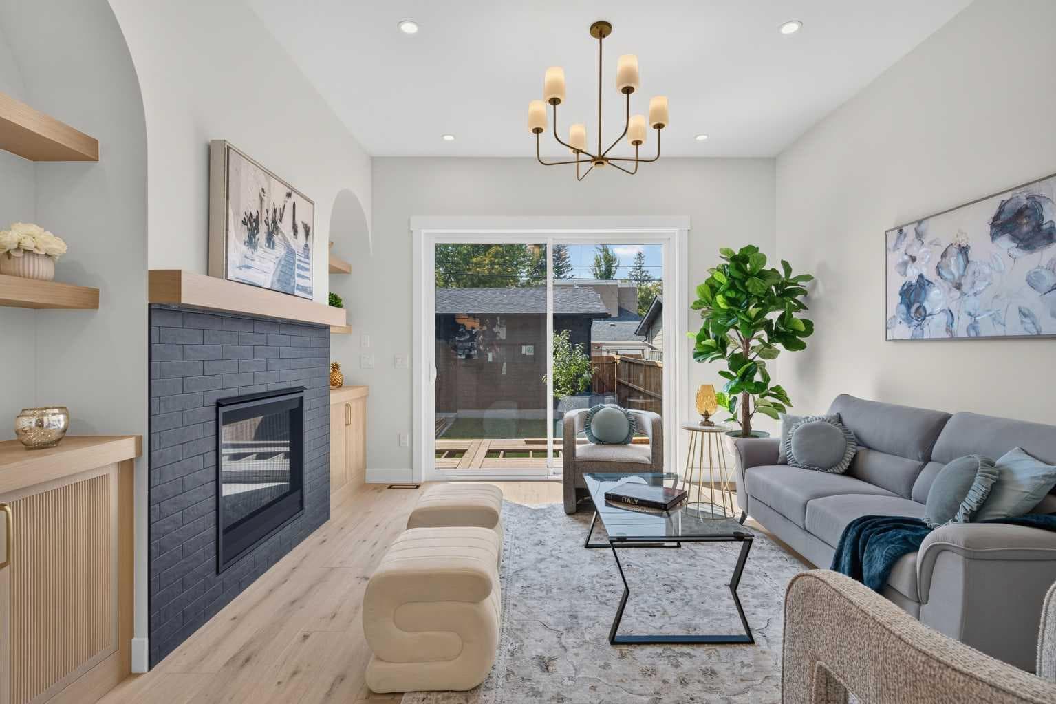 2421 32 Street SW — photo 4