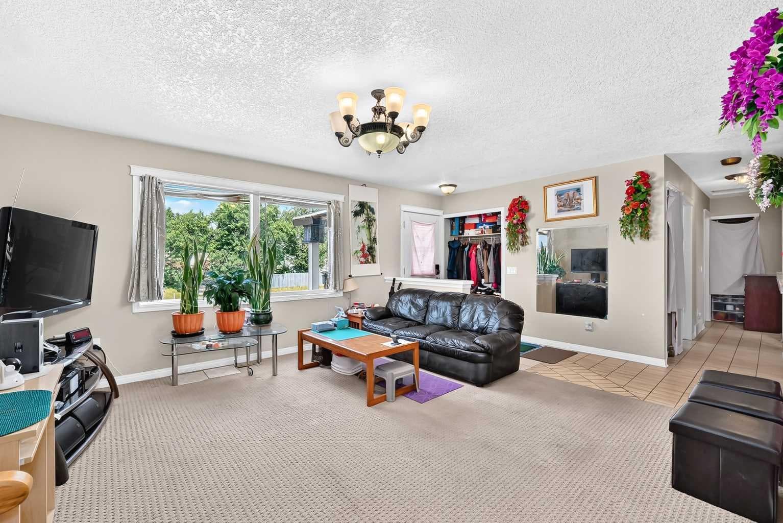 6024 Madigan Drive NE — photo 5