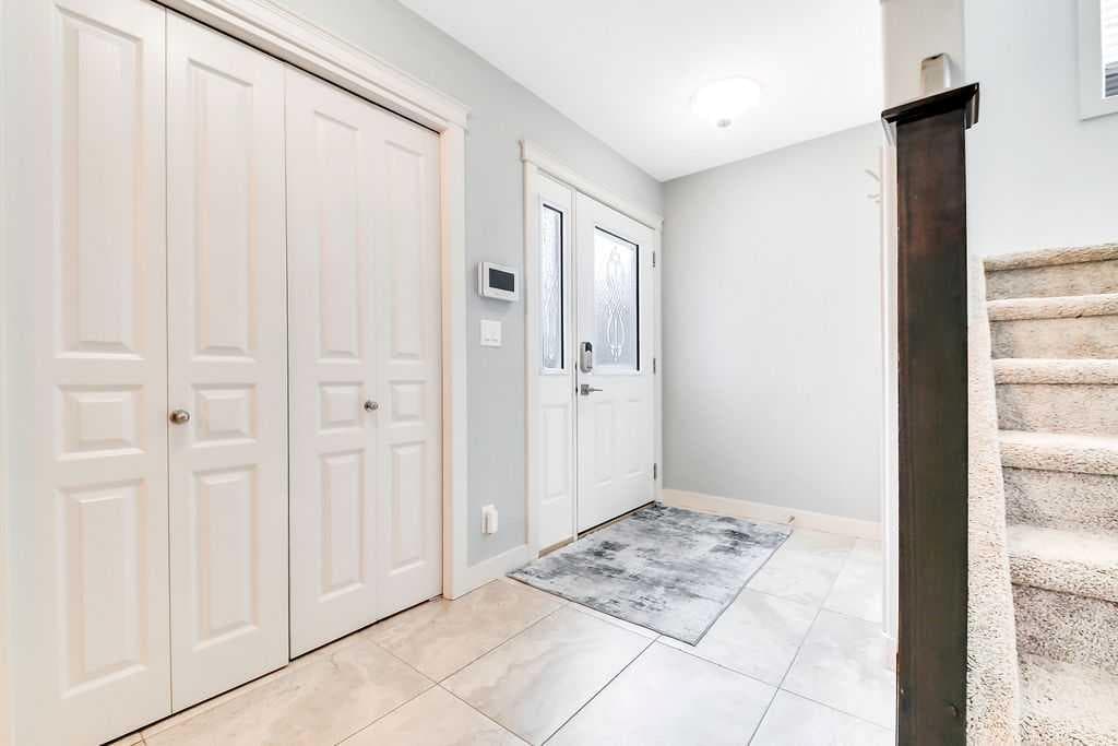 210 Viscount Drive — photo 4