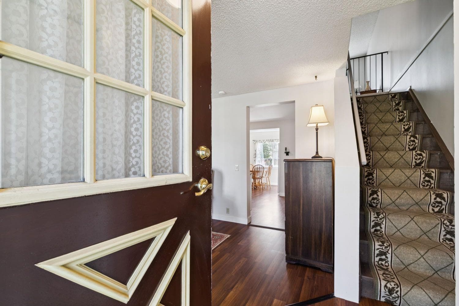 33 Woodhill Court SW — photo 3