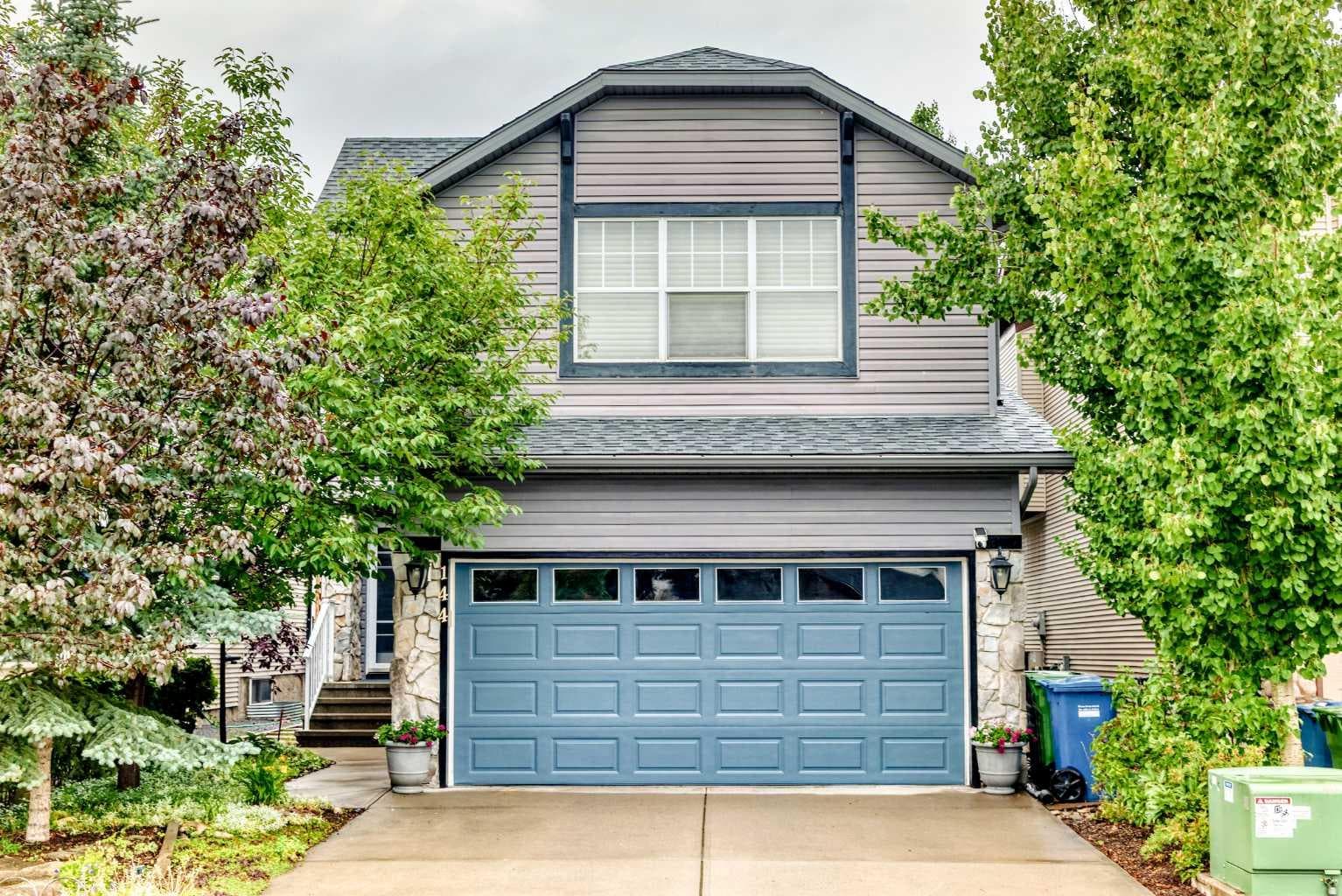 144 Cougarstone Common SW — photo 1