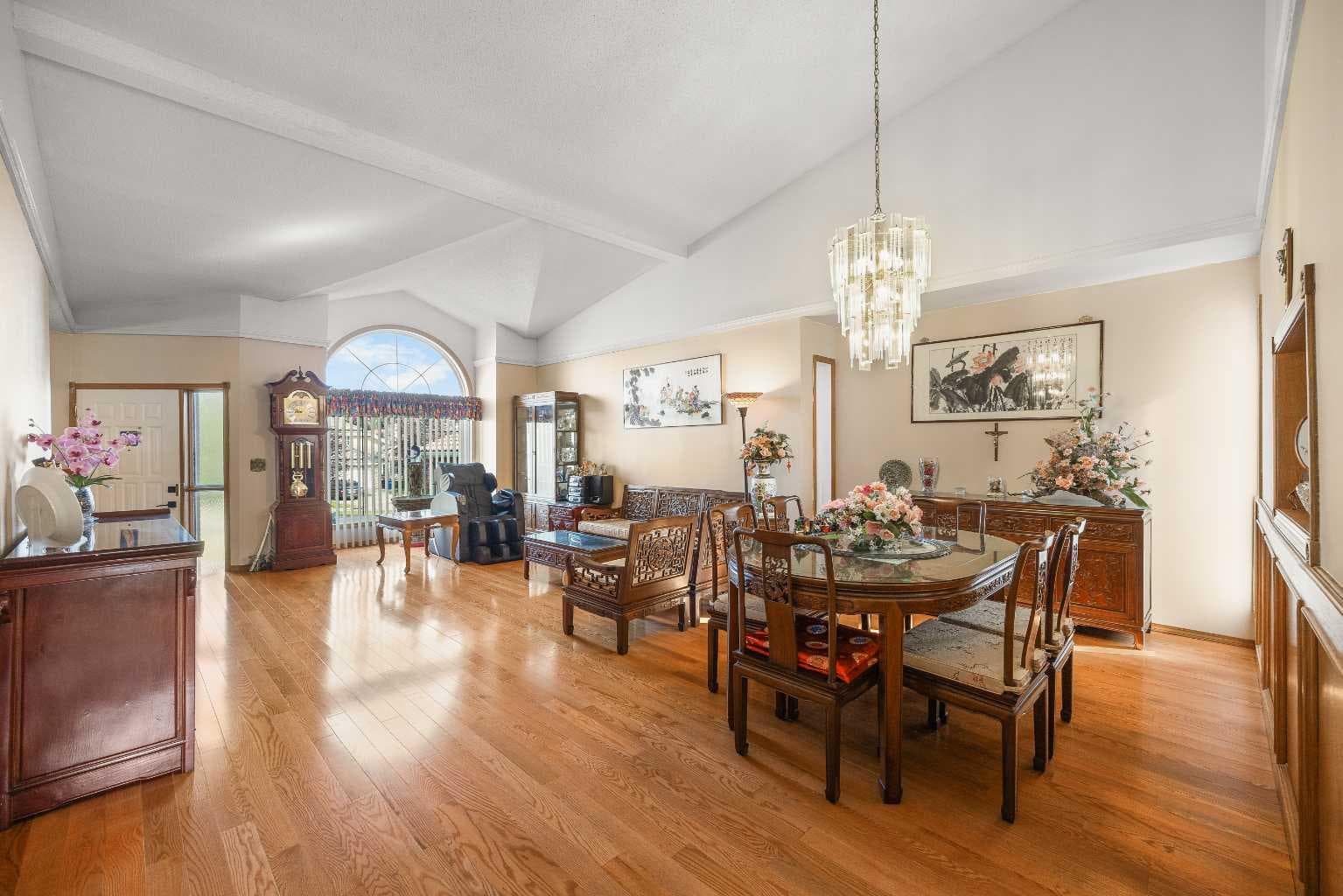2203 Sirocco Drive SW — photo 3