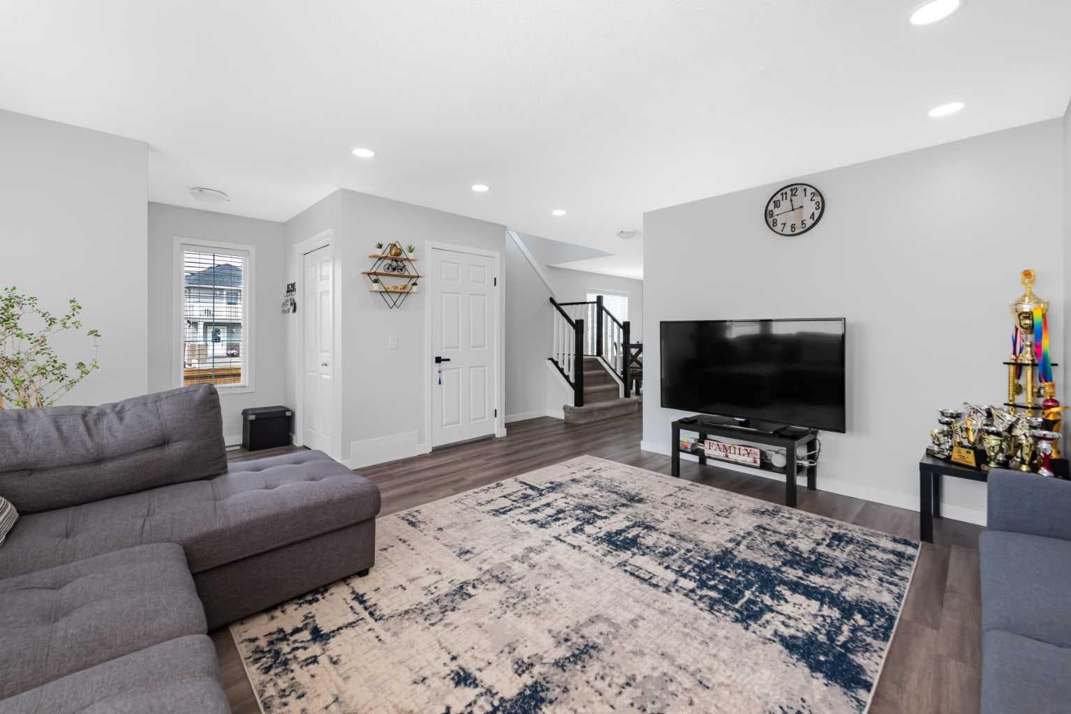 2 Saddlefield Crescent NE — photo 5