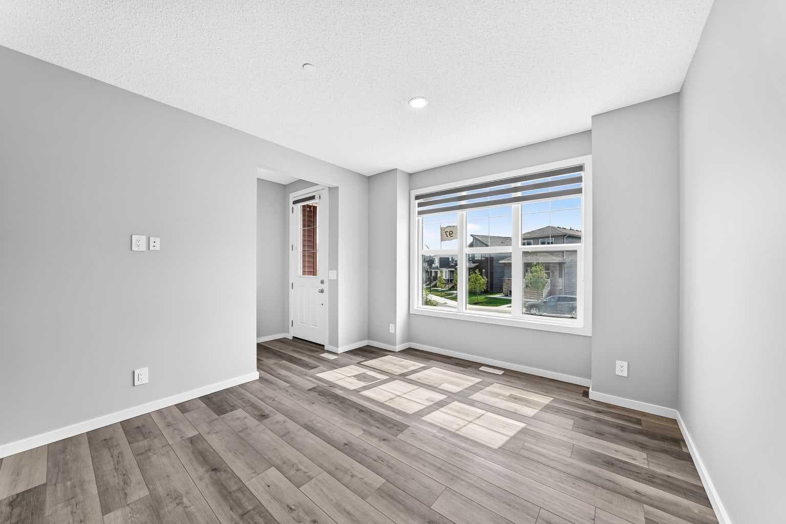 97 Herron Mews NE — photo 2