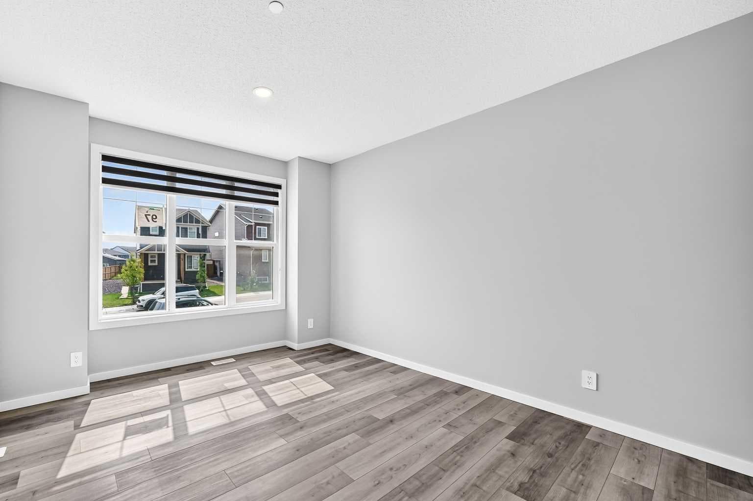 97 Herron Mews NE — photo 3