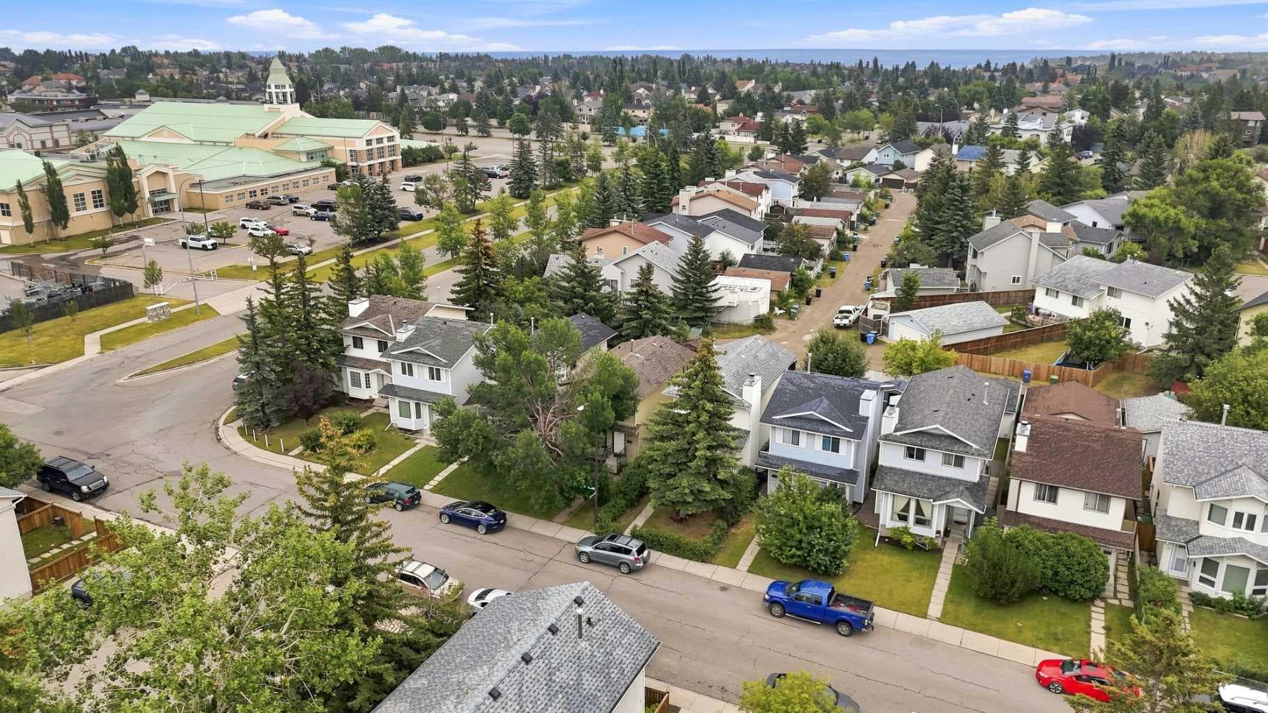 70 Edgeburn Crescent — photo 4