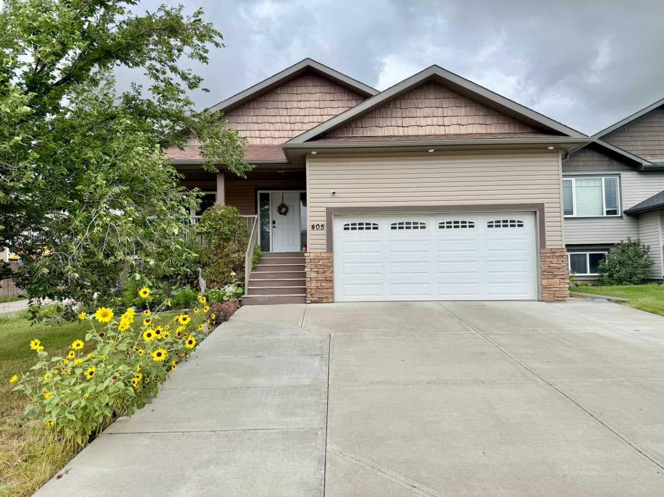 405 Lake Way — photo 1