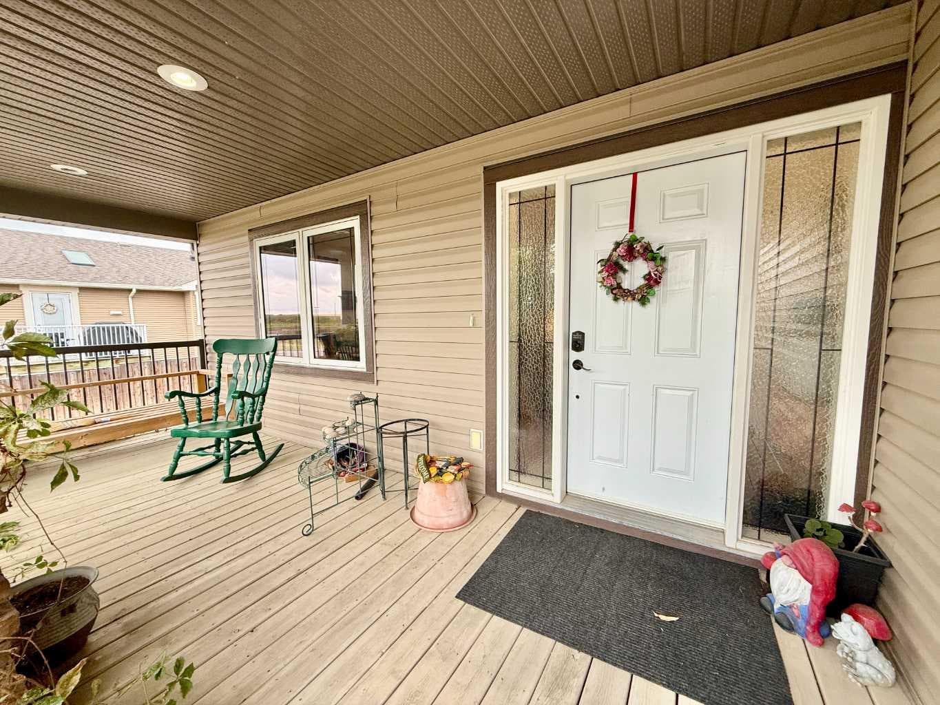 405 Lake Way — photo 2